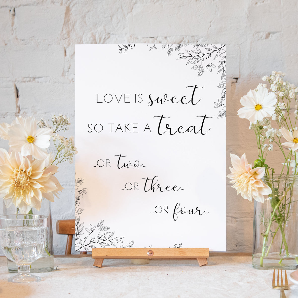 Love is Sweet Sign – Manta Makes